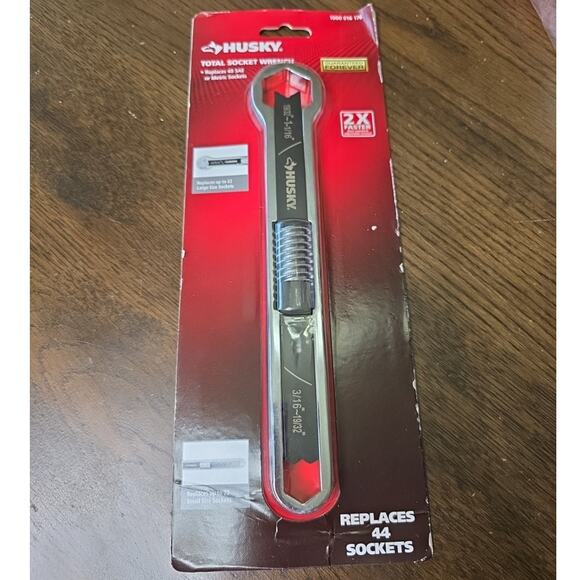 Husky Total Socket Wrench 1000016176 - Replaces 44 SAE or Metric Sockets NEW - Picture 1 of 16
